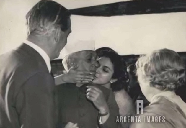 LadywhokissedNehru